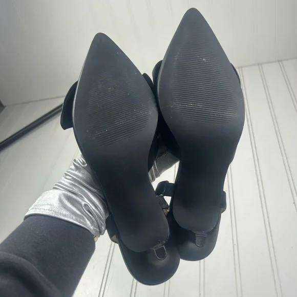 Isaac Mizrahi Black Slingback Bow Kitten Heels Pointed Toe Women’s Size 9 - Picture 7 of 9